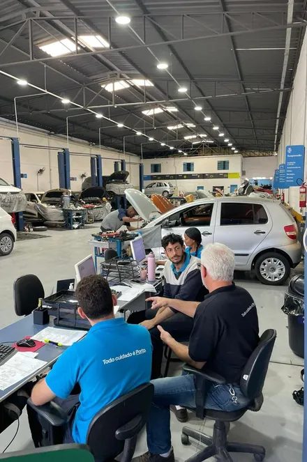 Recepção da Oficina Destacar Castelo com a equipe de atendimento
